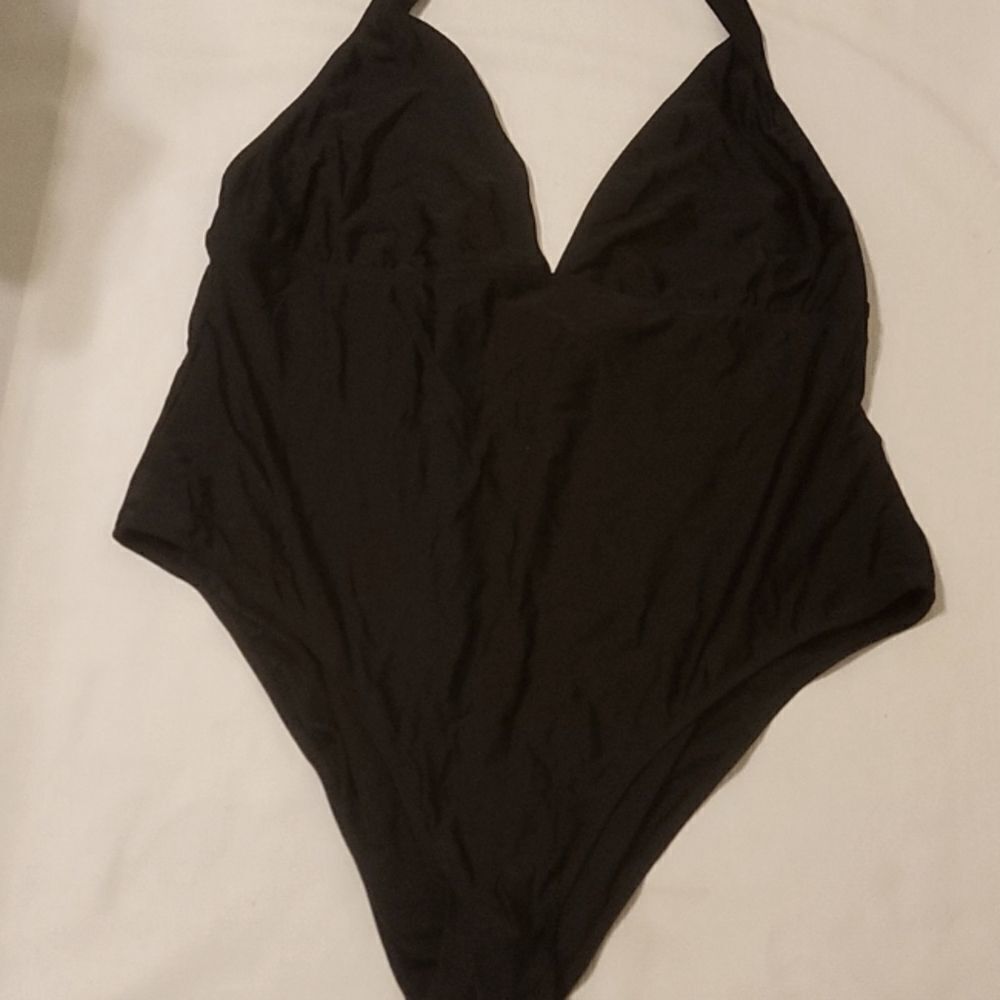 Boohoo swimsuit size 18